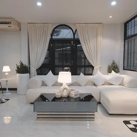 Single House 5Br Parking And Kitchen In Sukhumvit49-1 Villa