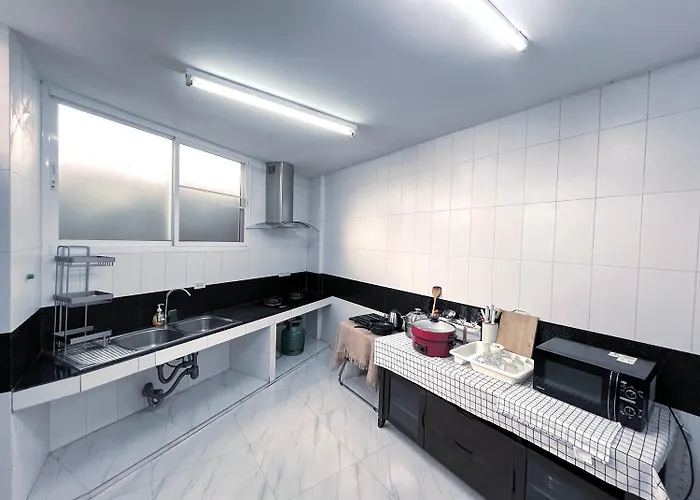 Single House 4br Parking And Kitchen In Sukhumvit49-1 Бангкок