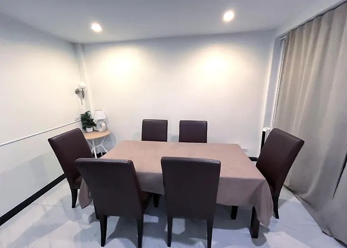 Single House 4br Parking And Kitchen In Sukhumvit49-1