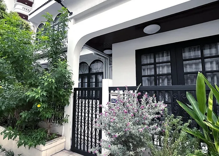 Single House 4br Parking And Kitchen In Sukhumvit49-1 * Бангкок